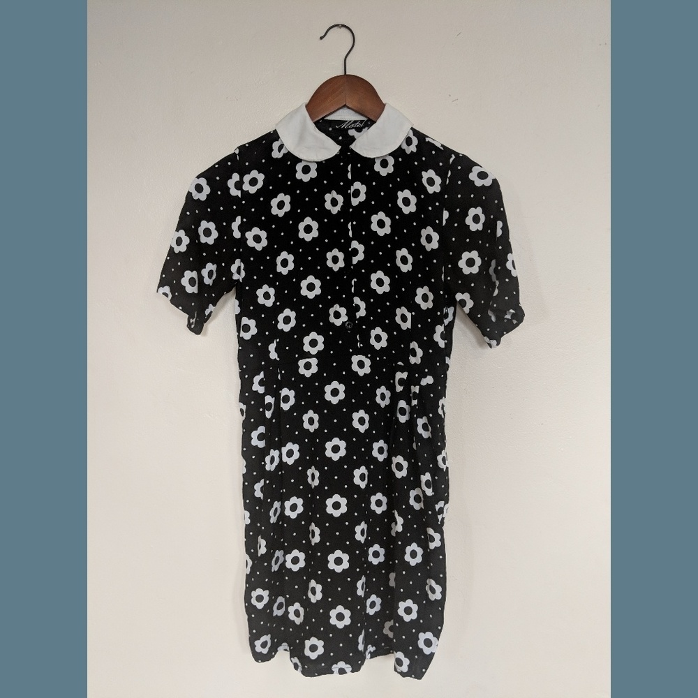 Daisy Print Dress with Peter Pan Collar - Picture 3 of 4